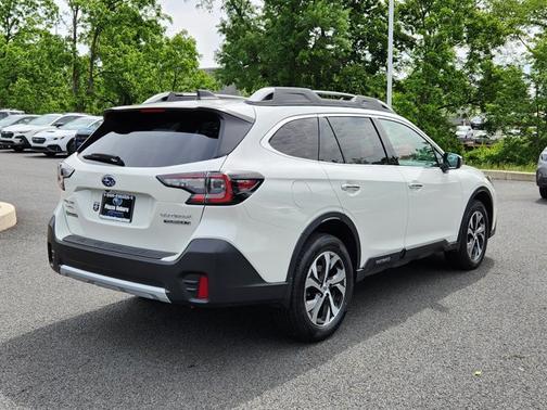 Crystal White Pearl 2020 Subaru Outback Touring XT