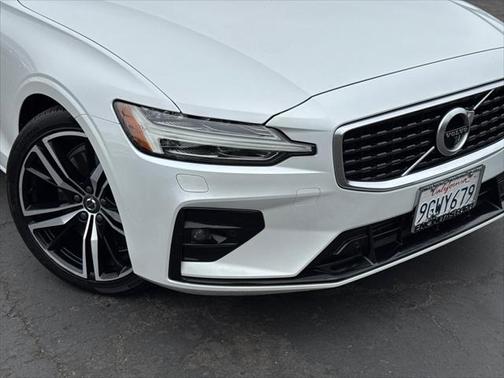 2020 Volvo S60 T6 R-Design
