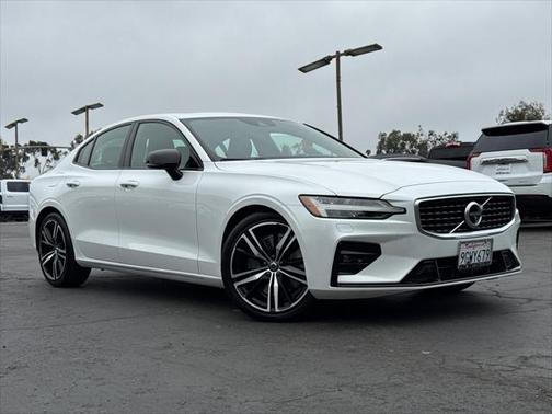 2020 Volvo S60 T6 R-Design
