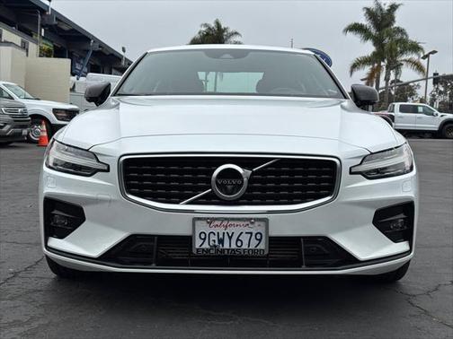 2020 Volvo S60 T6 R-Design