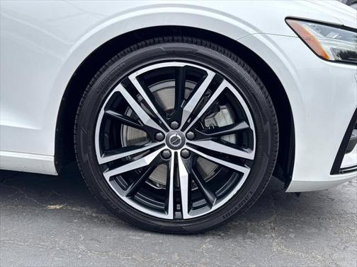 2020 Volvo S60 T6 R-Design