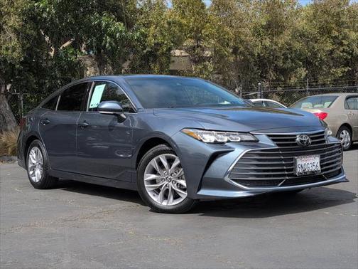 2019 Toyota Avalon XLE