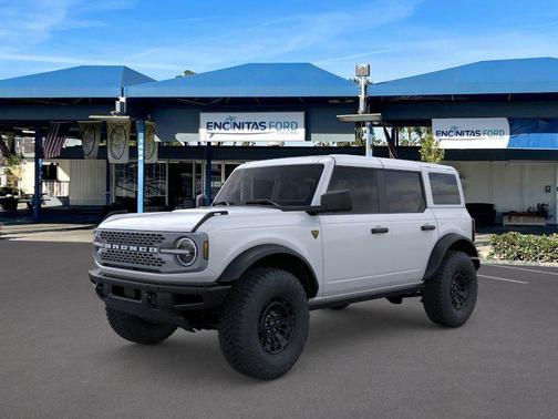 Oxford White 2026 Ford Bronco Badlands