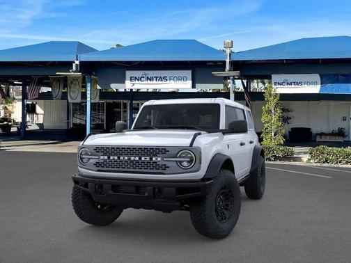 Oxford White 2026 Ford Bronco Badlands