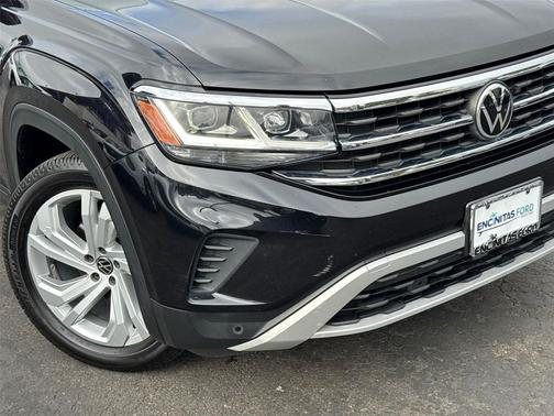 Deep Black Pearl 2021 Volkswagen Atlas 3.6L SE w/Technology