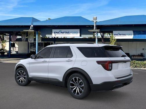 Space White Metallic 2026 Ford Explorer ST-Line