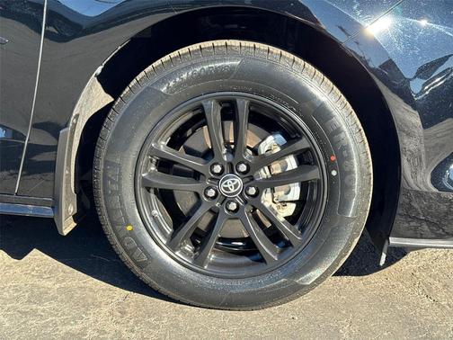 2022 Toyota Sienna Platinum