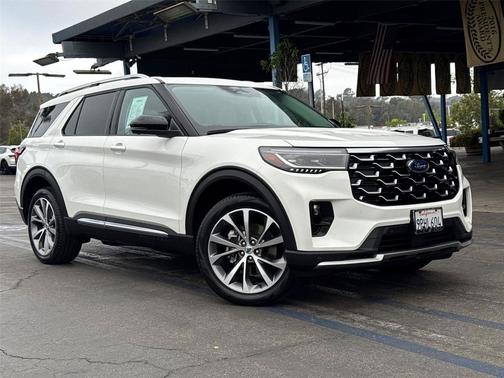 2025 Ford Explorer Platinum