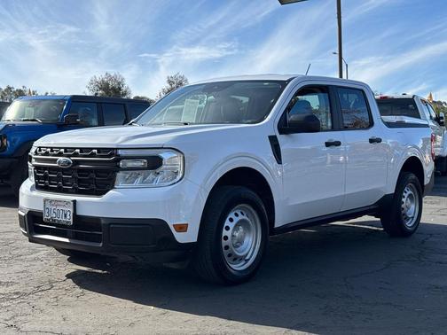 2023 Ford Maverick XL