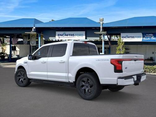 2025 Ford F-150 Lightning LARIAT