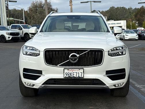 2019 Volvo XC90 T6 Momentum