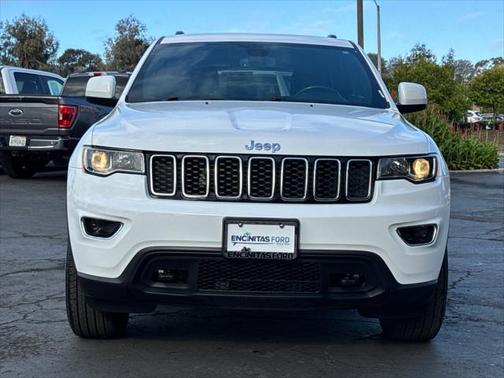 2020 Jeep Grand Cherokee Laredo