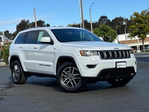 2020 Jeep Grand Cherokee Laredo