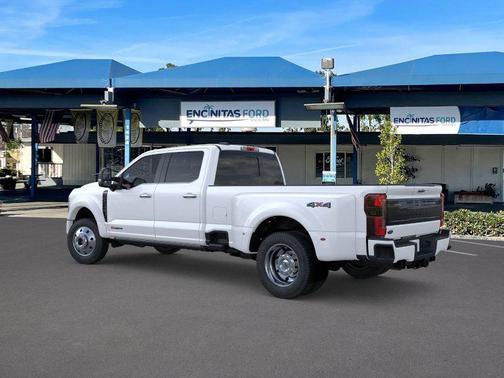 Star White Metallic Tri-Coat 2026 Ford F-450 Platinum