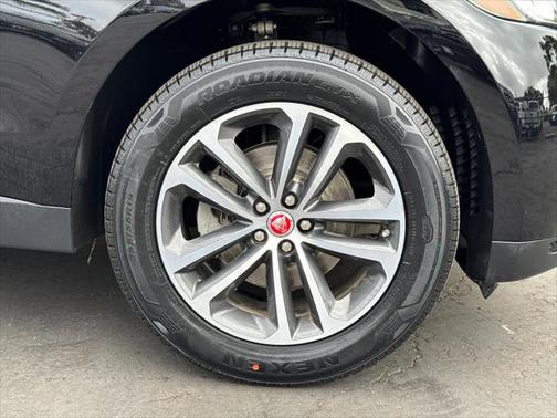 2019 Jaguar F-PACE 25t Premium
