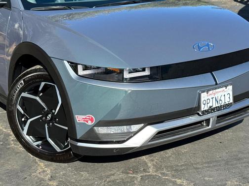 2024 Hyundai IONIQ 5 SE