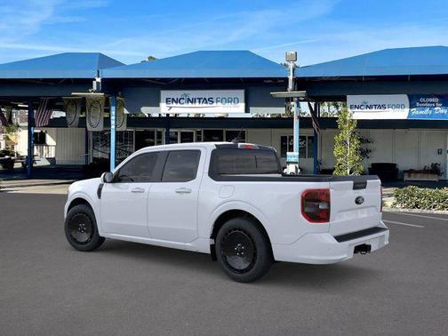 2025 Ford Maverick Lobo Standard