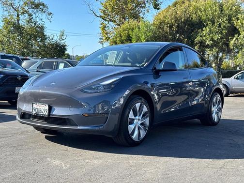 2024 Tesla Model Y Long Range Dual Motor All-Wheel Drive