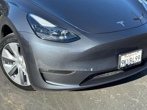 2024 Tesla Model Y Long Range Dual Motor All-Wheel Drive