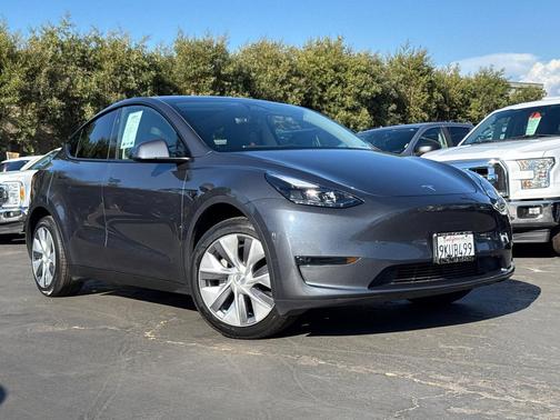 2024 Tesla Model Y Long Range Dual Motor All-Wheel Drive
