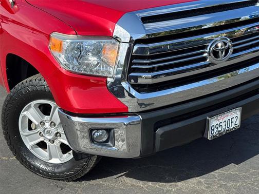 Barcelona Red Metallic 2017 Toyota Tundra SR5