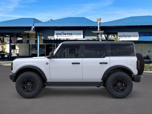 Oxford White 2026 Ford Bronco Outer Banks