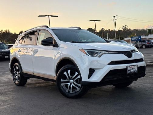2017 Toyota RAV4 LE