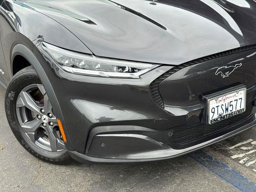 2022 Ford Mustang Mach-E Select