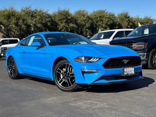 2022 Ford Mustang EcoBoost