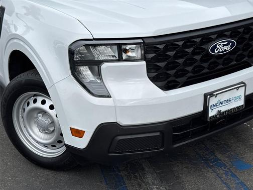 Oxford White 2025 Ford Maverick XL