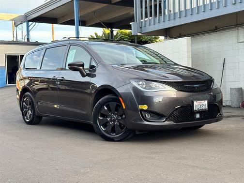 2020 Chrysler Pacifica Hybrid Limited