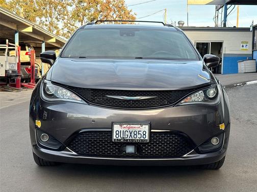 2020 Chrysler Pacifica Hybrid Limited