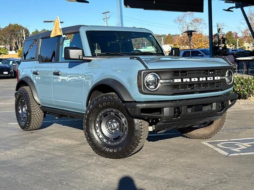 2023 Ford Bronco Black Diamond