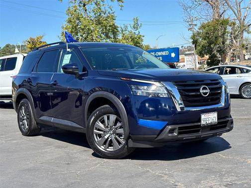 2022 Nissan Pathfinder SV 4WD