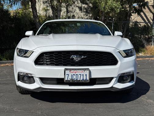 2015 Ford Mustang V6