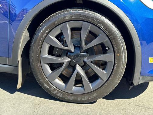 2023 Tesla Model X Standard Range