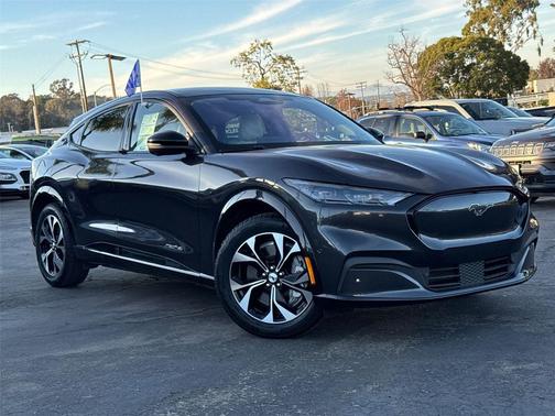 2022 Ford Mustang Mach-E Premium