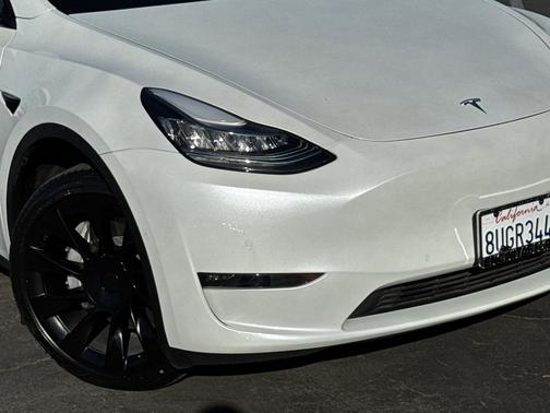 2021 Tesla Model Y Long Range Dual Motor All-Wheel Drive
