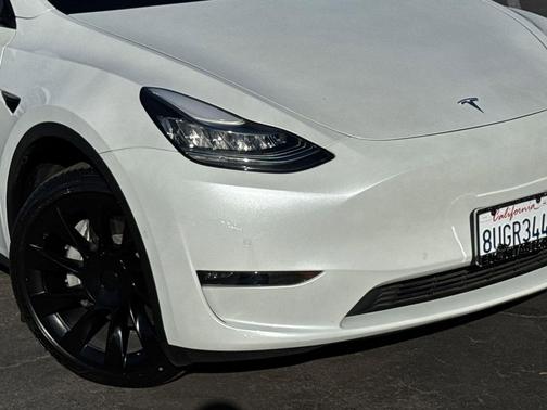 2021 Tesla Model Y Long Range Dual Motor All-Wheel Drive
