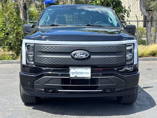 Agate Black Metallic 2024 Ford F-150 Lightning Flash