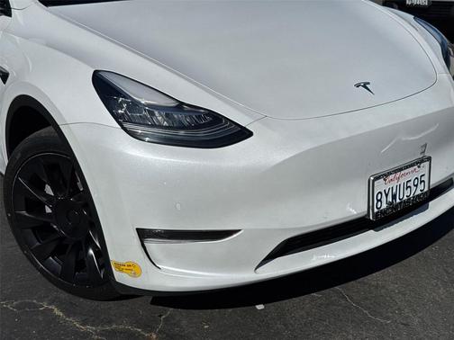 Pearl White Multi-Coat 2021 Tesla Model Y Long Range Dual Motor All-Wheel Drive