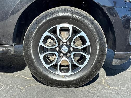 Agate Black 2024 Ford Expedition Max XLT