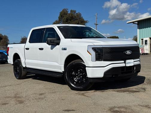2025 Ford F-150 Lightning XLT