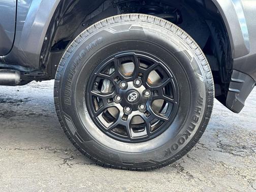 2022 Toyota Tacoma SR5