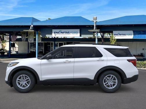 Star White Metallic Tri-Coat 2026 Ford Explorer Active