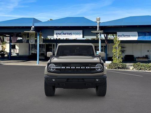 Desert Sand 2026 Ford Bronco Outer Banks