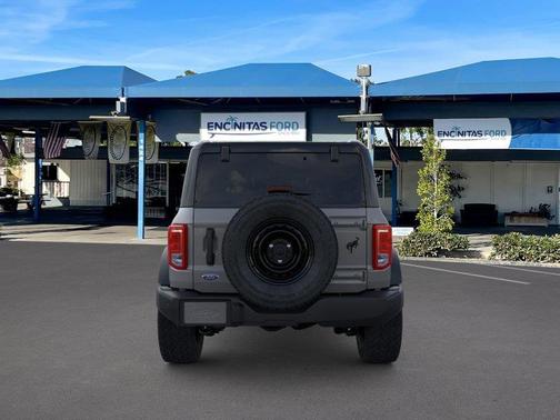 Carbonized Gray Metallic 2026 Ford Bronco Big Bend