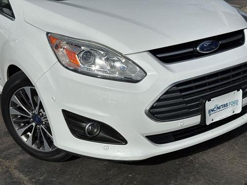 2017 Ford C-Max Energi Titanium