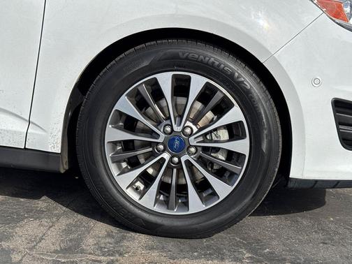 2017 Ford C-Max Energi Titanium