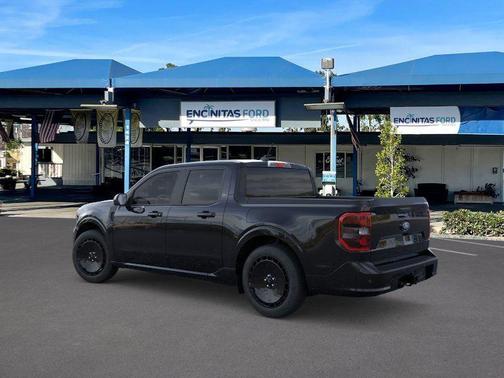 Shadow Black 2026 Ford Maverick Lobo Standard
